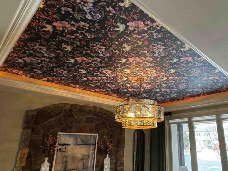 Non woven wallpaper/ Wallpapered ceiling