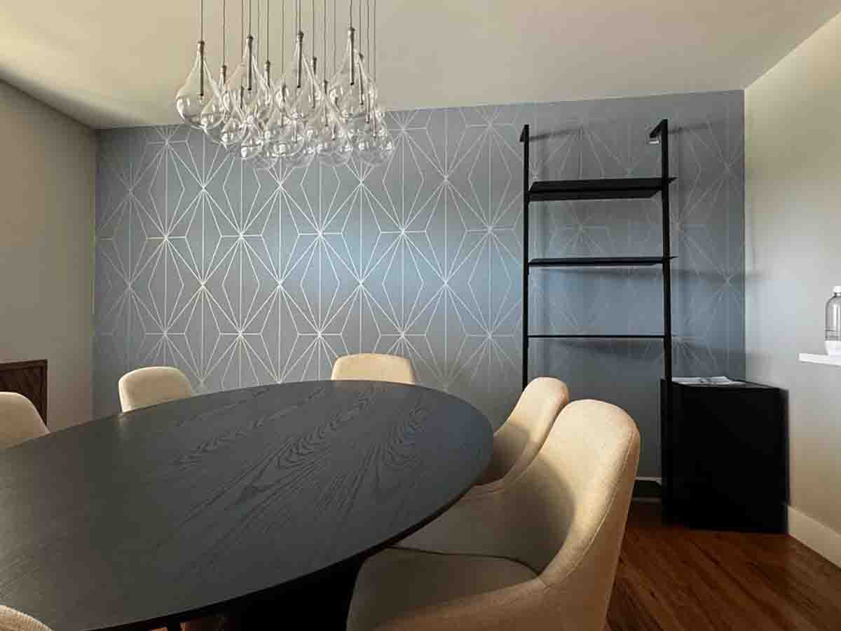 Non-woven wallpaper