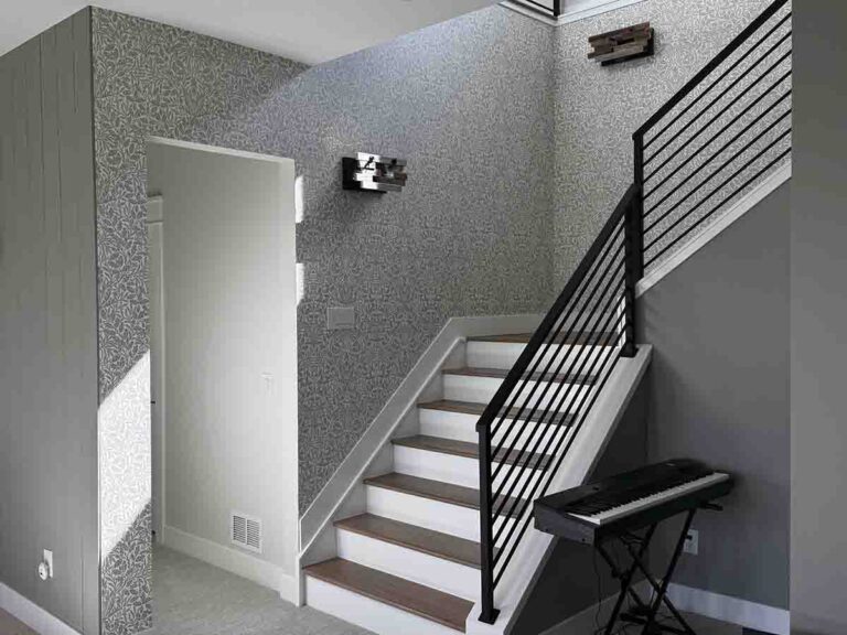 Heavy-duty non-woven wallpaper