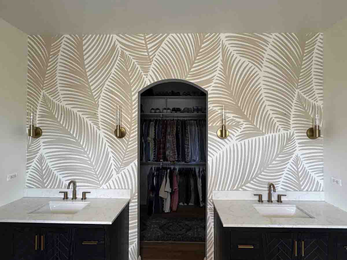 Non-woven mural wallpaper