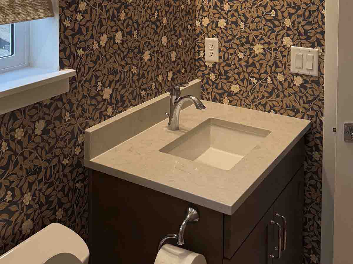 Non-woven wallpaperv