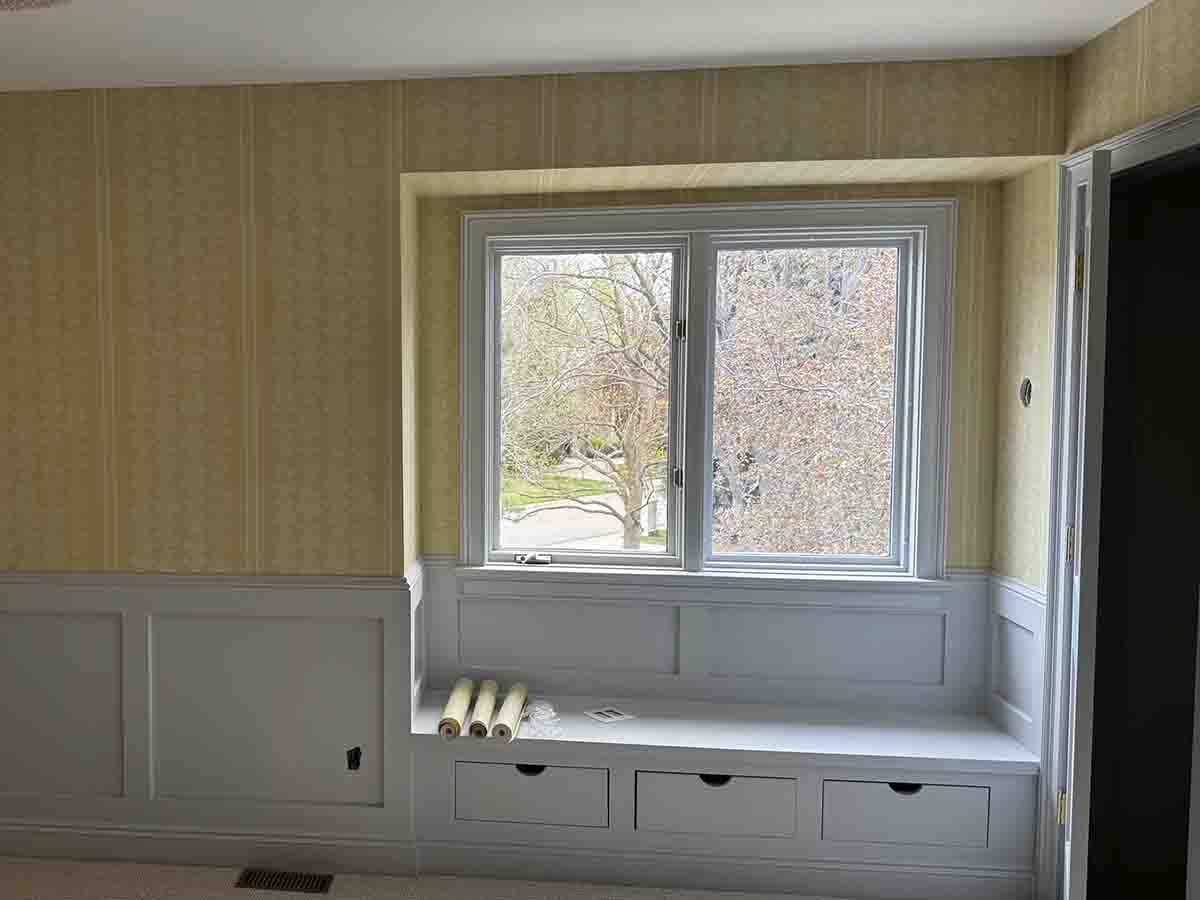 Non-woven wallpaper